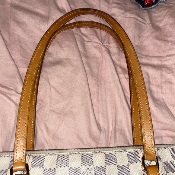 Louis Vuitton Totally MM - Picture 5 of 15